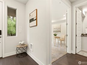 954 Dove Tail Lane NW 4, Bainbridge Island WA 98110