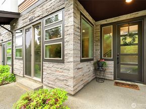 954 Dove Tail Lane NW 4, Bainbridge Island WA 98110