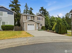 4945 Bowwood Circle NE, Bremerton WA 98310