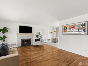 17035 128th Avenue SE, Renton WA 98058