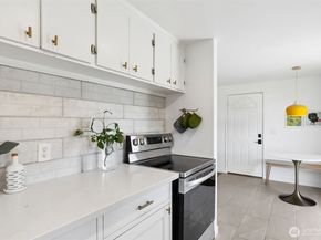 17035 128th Avenue SE, Renton WA 98058