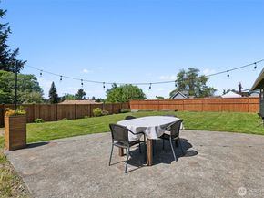 17035 128th Avenue SE, Renton WA 98058