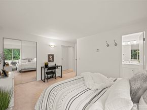 17112 NE 45th Street 56, Redmond WA 98052