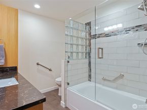 18483 47th Place NE, Lake Forest Park WA 98155