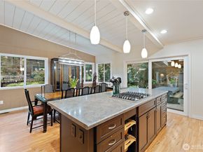 18483 47th Place NE, Lake Forest Park WA 98155
