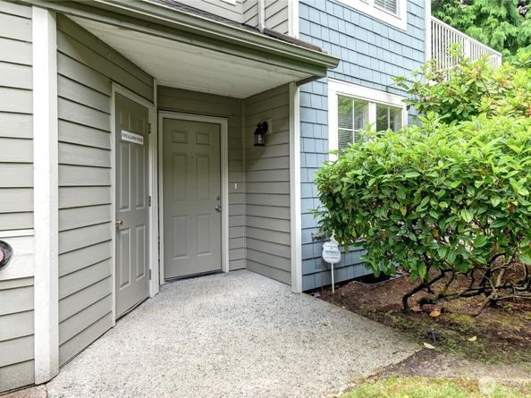 2174 Newport Way NW 46, Issaquah WA 98027