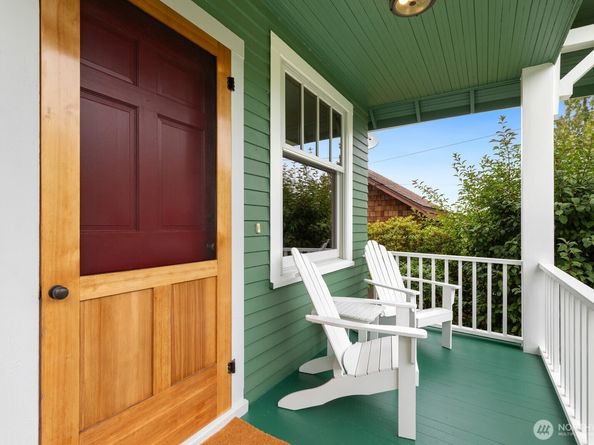 4611 34th Avenue W, Seattle WA 98199