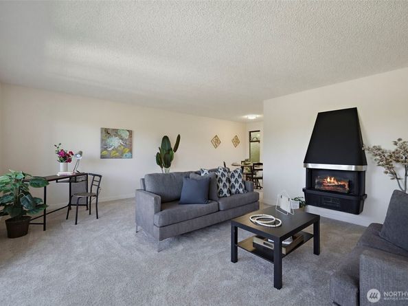 7064 35th Avenue NE 24, Seattle WA 98115