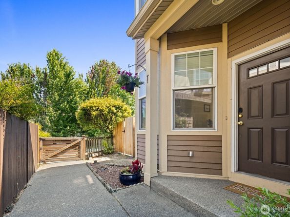 10543 Midvale Avenue N A, Seattle WA 98133