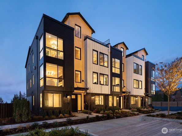 13359 NE 175th Place 32, Woodinville WA 98072