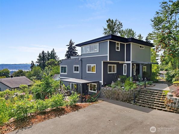 205 S Hartford, Bremerton WA 98312