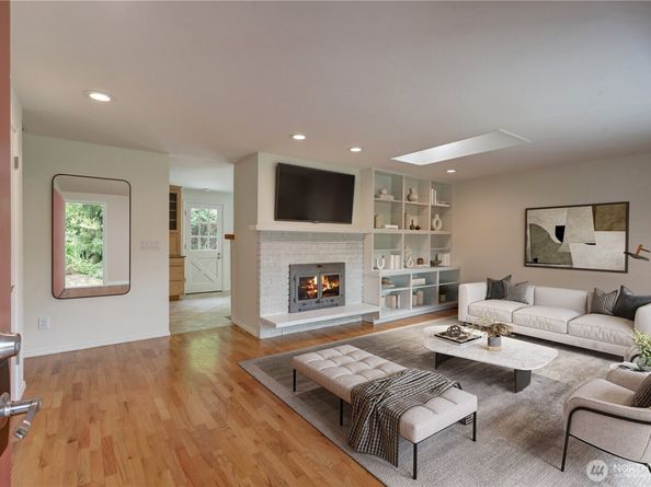 2327 248th Avenue SE, Sammamish WA 98075