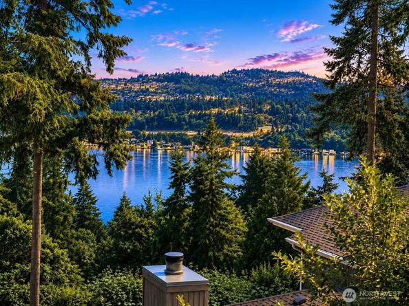 4739 Fernridge Lane, Mercer Island WA 98040