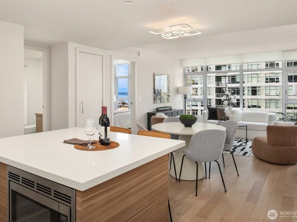588 Bell Street 3201S, Seattle WA 98121