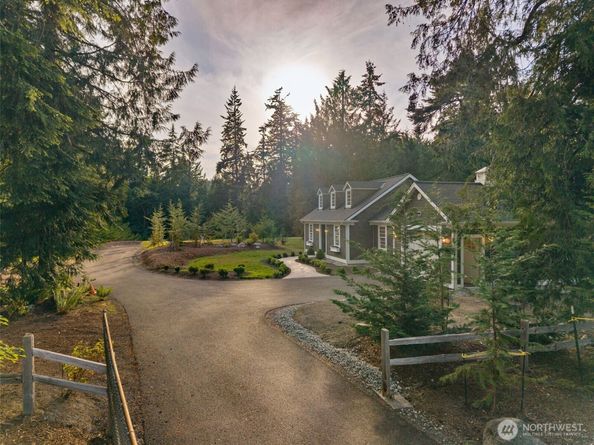 7077 NE Ridge Lane B, Bainbridge Island WA 98110