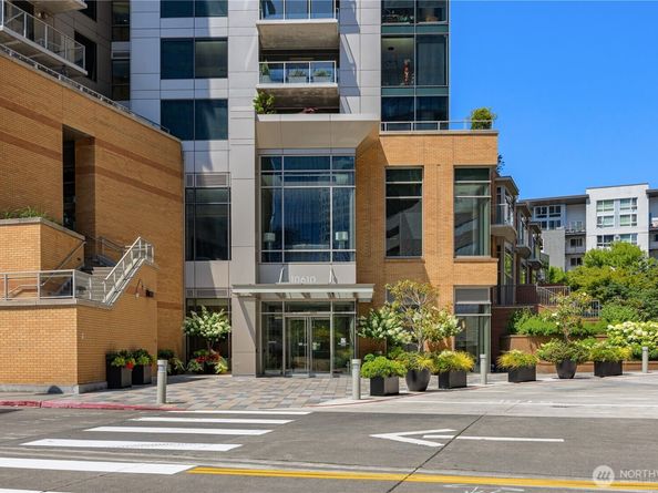 10610 NE 9th Place 2200, Bellevue WA 98004