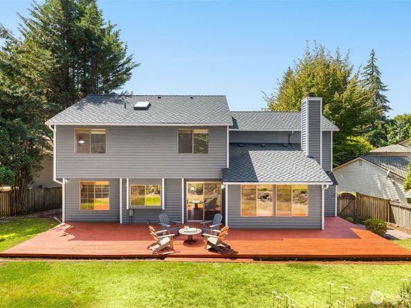 23973 SE 42nd Place, Sammamish WA 98029