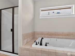 27120 105th Place SE, Kent WA 98030