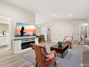 206 W Marilyn Avenue, Everett WA 98204