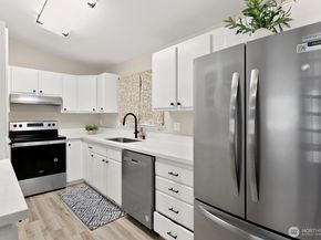 206 W Marilyn Avenue, Everett WA 98204