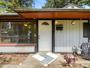 5705 238th Street SW, Mountlake Terrace WA 98043