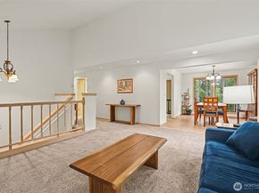 22934 SE 37th St, Sammamish WA 98075