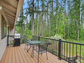 22934 SE 37th St, Sammamish WA 98075
