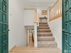 22934 SE 37th St, Sammamish WA 98075