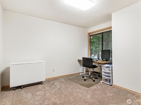 22934 SE 37th St, Sammamish WA 98075