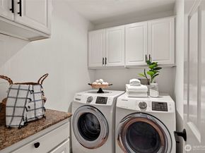 410 2nd Avenue S 110, Kirkland WA 98033