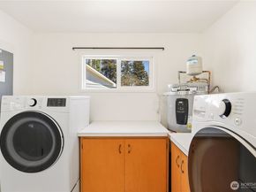 1074 Walnut Street, Bremerton WA 98310