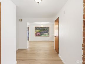 1074 Walnut Street, Bremerton WA 98310