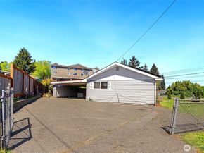 1074 Walnut Street, Bremerton WA 98310