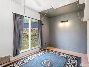 1074 Walnut Street, Bremerton WA 98310