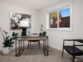 1023 109th Avenue SE, Bellevue WA 98004