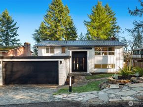 1023 109th Avenue SE, Bellevue WA 98004