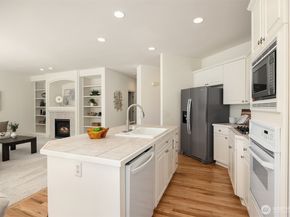23713 SE 5th Court, Sammamish WA 98074