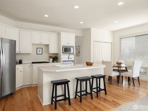 23713 SE 5th Court, Sammamish WA 98074