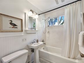 3803 NE 82nd Street, Seattle WA 98115