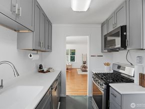 1329 N Cambrian Avenue, Bremerton WA 98312