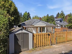 1329 N Cambrian Avenue, Bremerton WA 98312