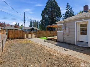 1329 N Cambrian Avenue, Bremerton WA 98312