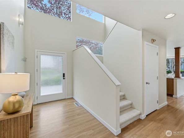 613 Bellevue Way SE, Bellevue WA 98004