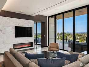 838 Avenue Square NE 1805, Bellevue WA 98004