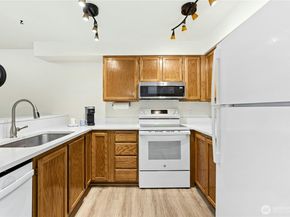 19410 Bothell Way NE D103, Bothell WA 98011