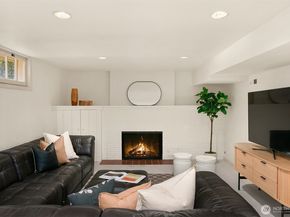 453 McGilvra Boulevard E, Seattle WA 98112