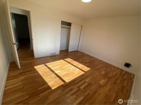 4916 24th Place S, Seattle WA 98108