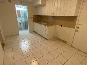 4916 24th Place S, Seattle WA 98108