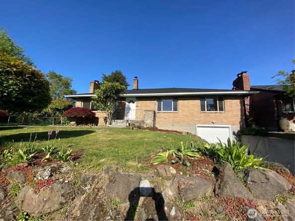 4916 24th Place S, Seattle WA 98108