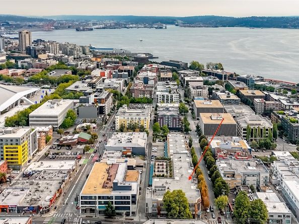 17 W Mercer Street 301, Seattle WA 98119